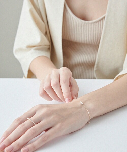 ete（エテ） ブレスレット 「レイヤード」 K10YG パール ステーション