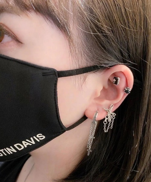 JUSTIN DAVIS（ジャスティンデイビス） ピアス DANGLING CROSS