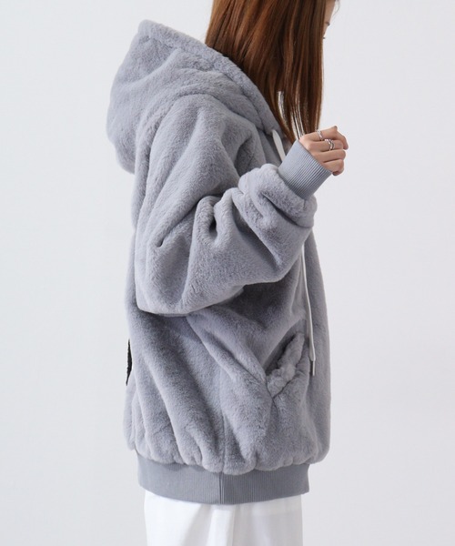 RE730 ブルゾン アウター Cross big fur blouson / クロスアップリケ