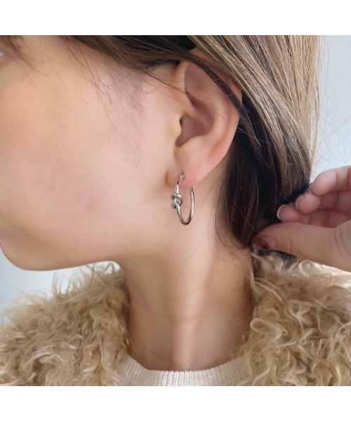 Atelier mimi（アトリエ ミミ） ピアス SS ノットスモールフープピアス