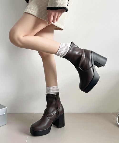 Shoes in Closet（シュークロ） ブーツ 軽量厚底 スクウェアトゥ