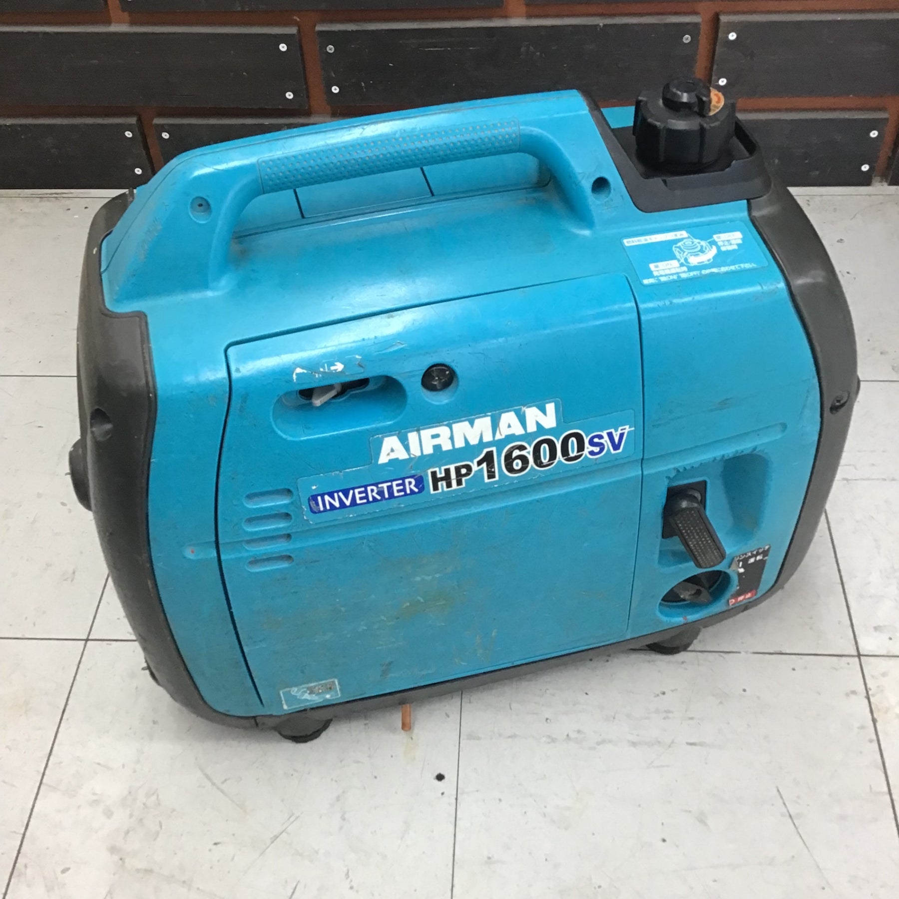 中古品】◎メンテ済み◎ 北越工業/エアーマン インバーター発電機