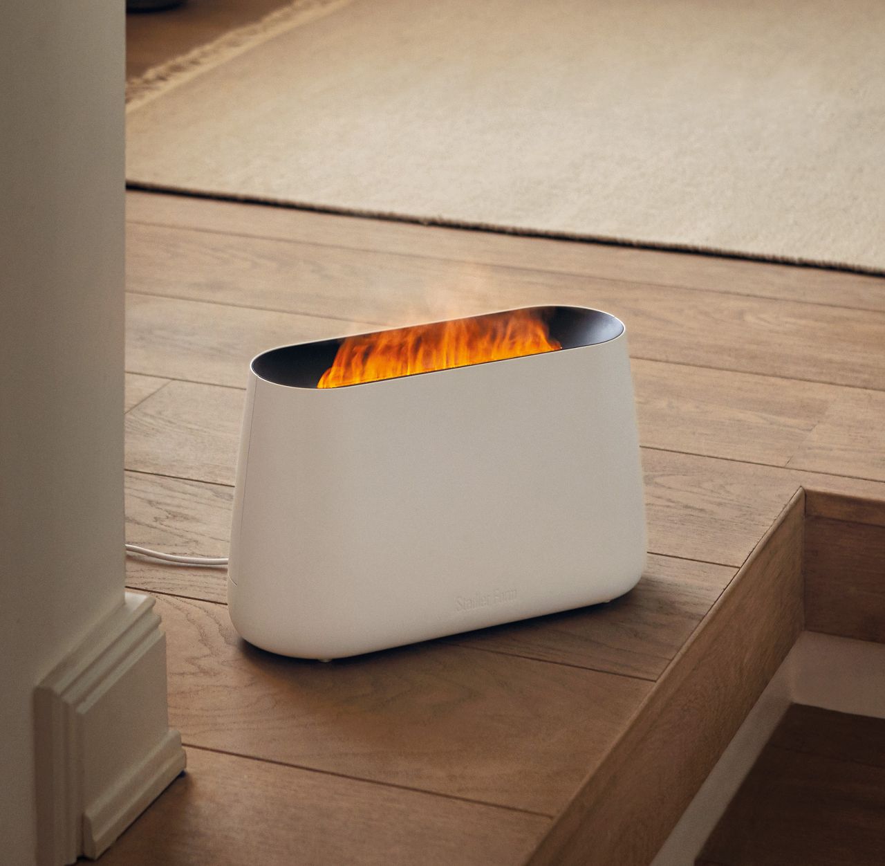 21個のLEDライトを搭載。スイス生まれの五感を楽しむ アロマ加湿器 Ben