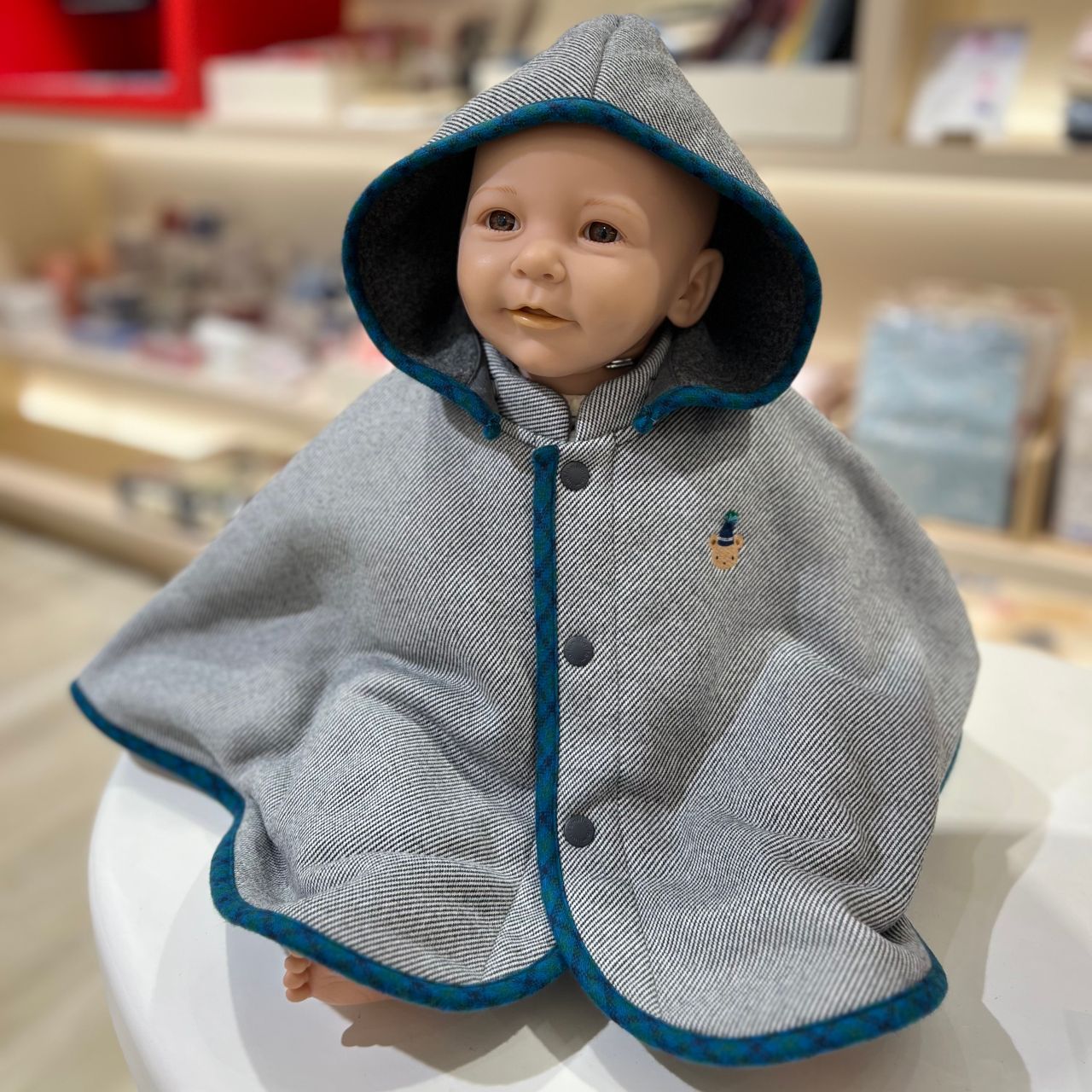 気になる新作！ 3WAYケープ｜ファミリア代官山店の公式ブログ