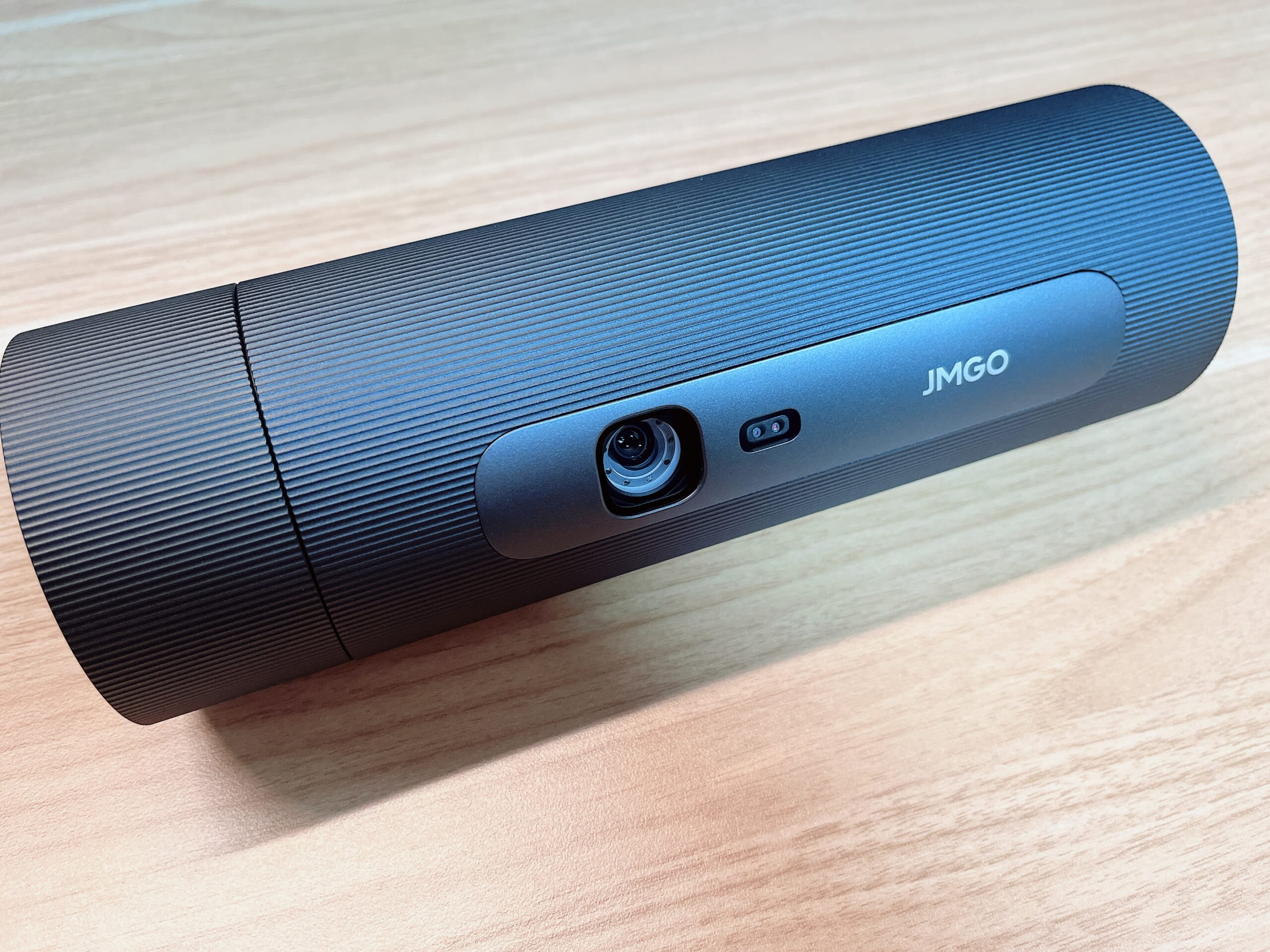 モバイルプロジェクター「JMGO（ジェイエムゴー） PicoFlix」を