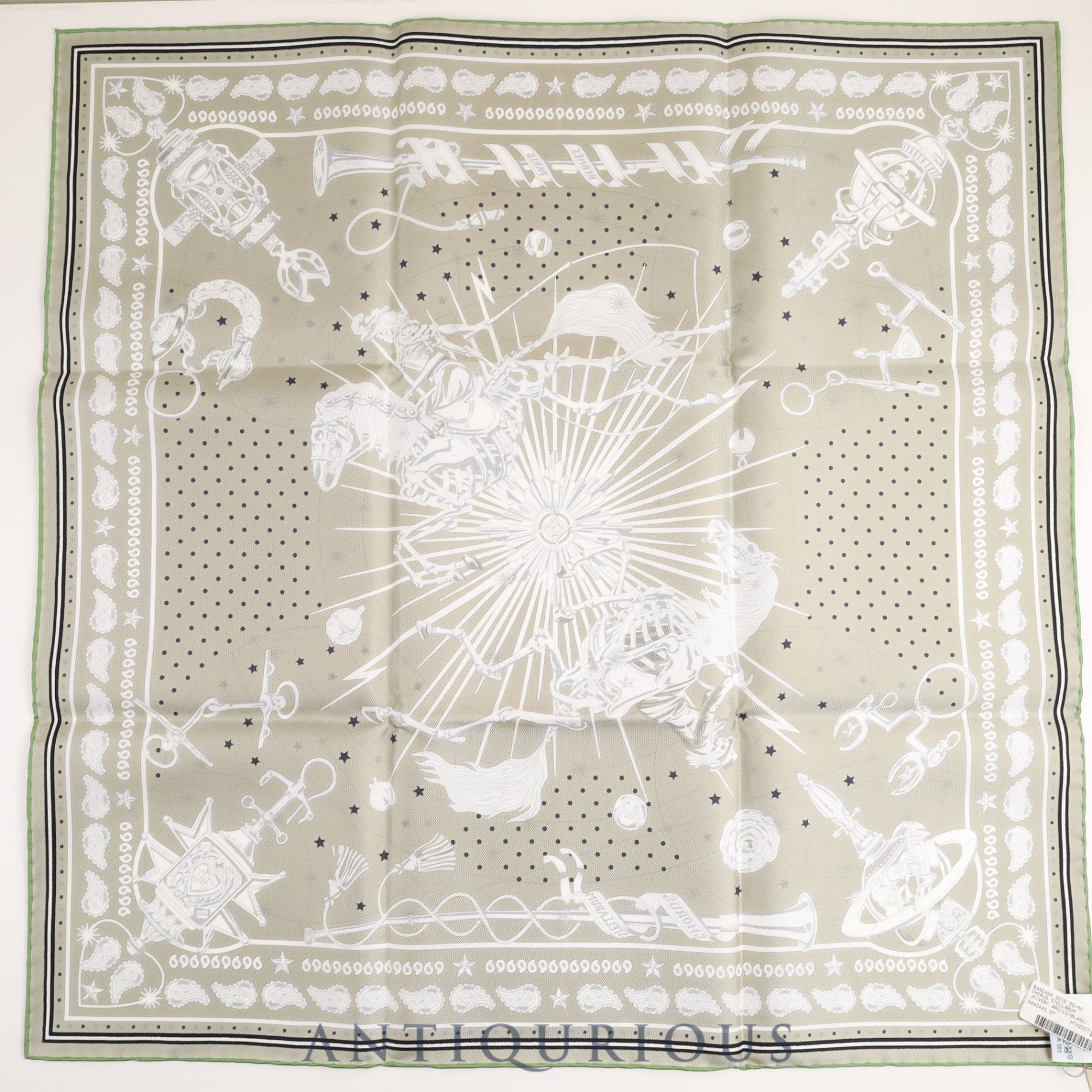 エルメス スカーフ カレ55 コーラス ステラルム グリーン シルク100
