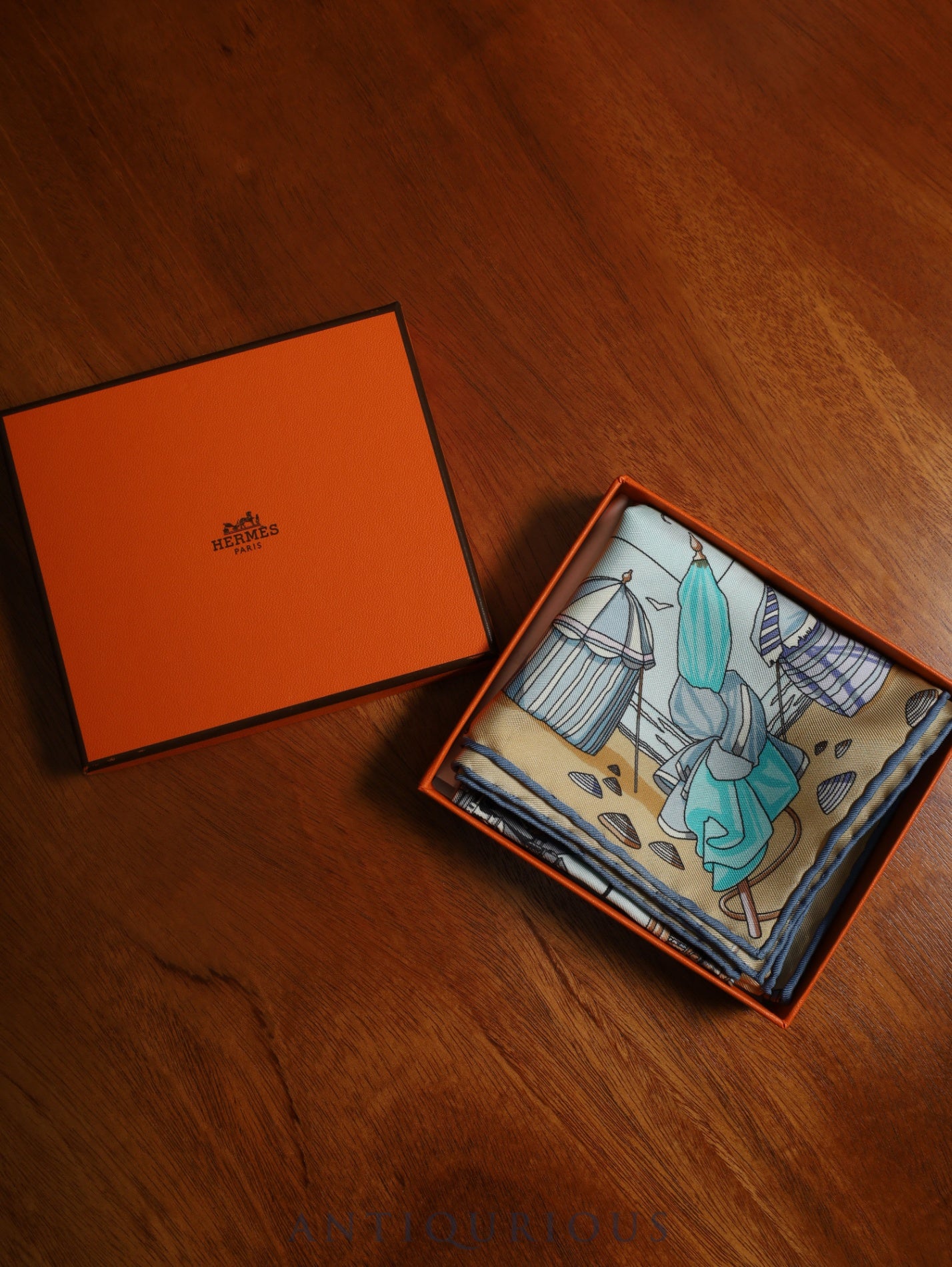 エルメスのカレ（ポケットチーフ）（HERMES）| 東京銀座のヴィンテージ