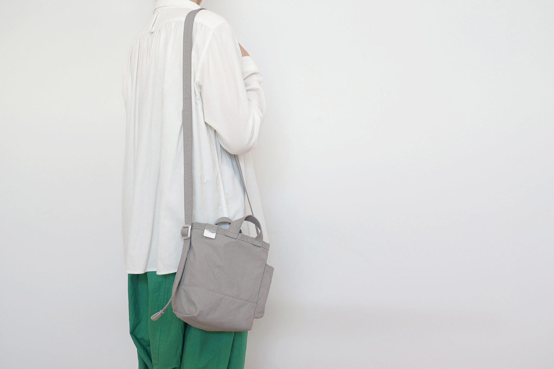 SIDE POCKET