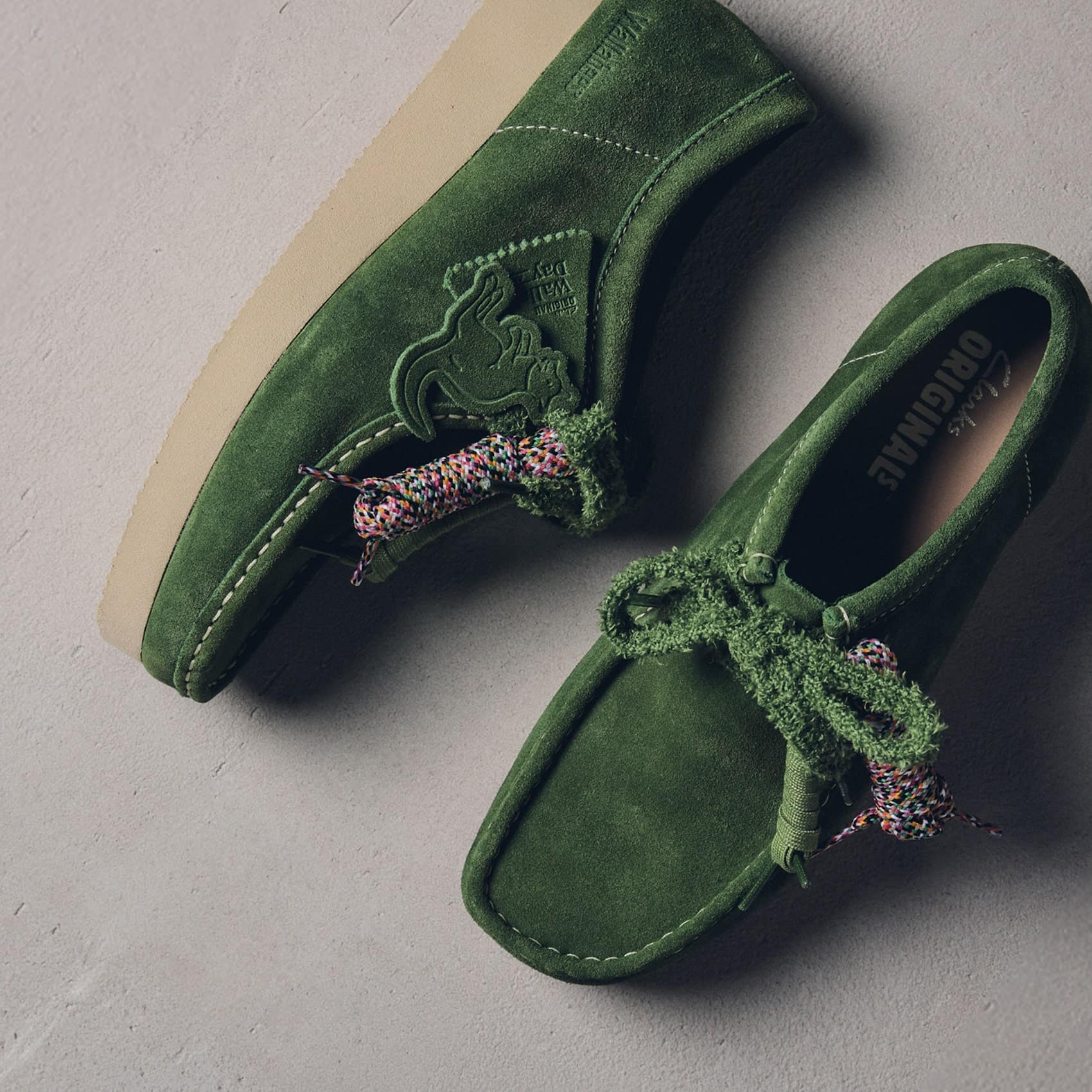 Clarks Wallabee Day | atmos（アトモス） 公式オンラインストア