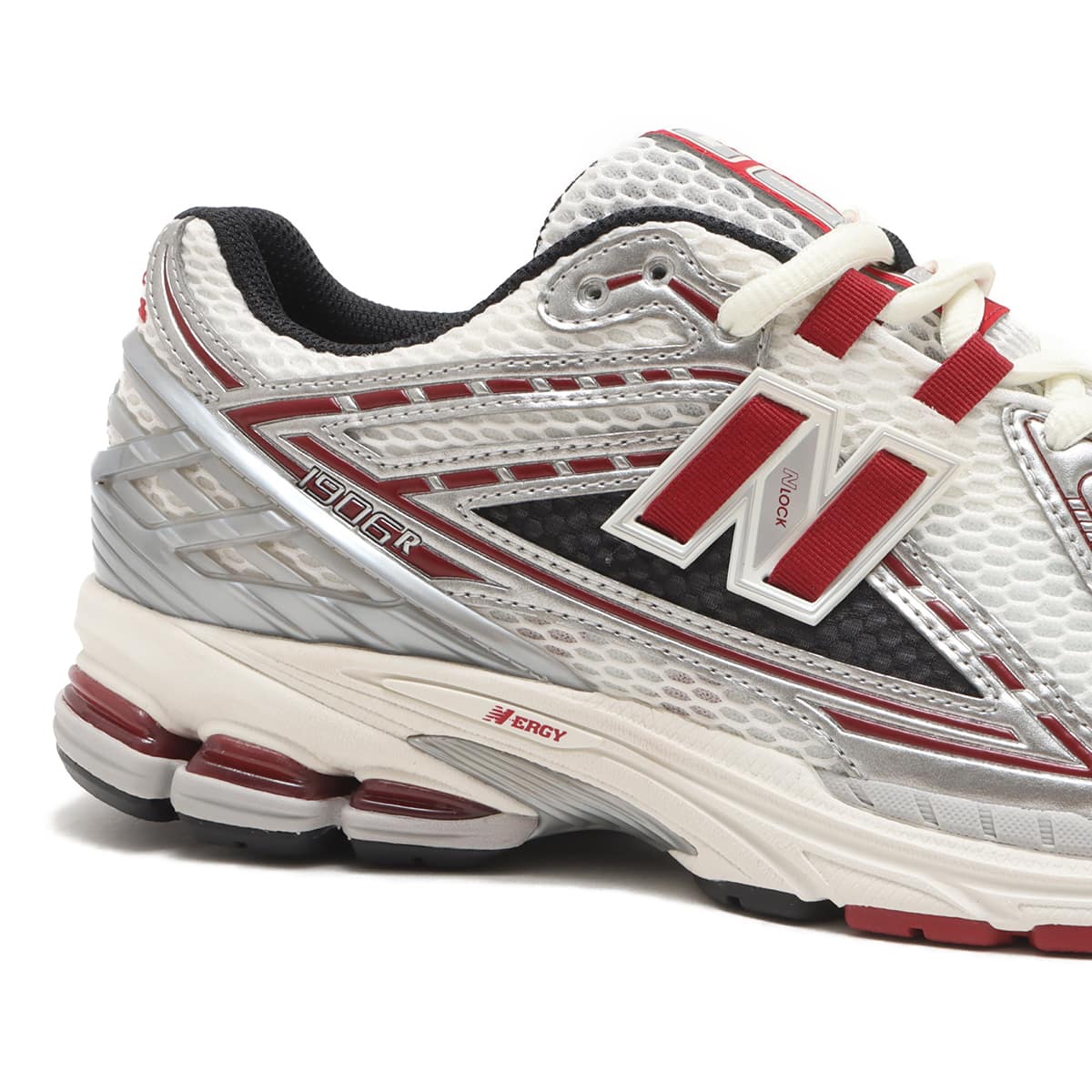 New Balance M1906REA SILVER/RED（ニューバランス M1906REA-シルバー