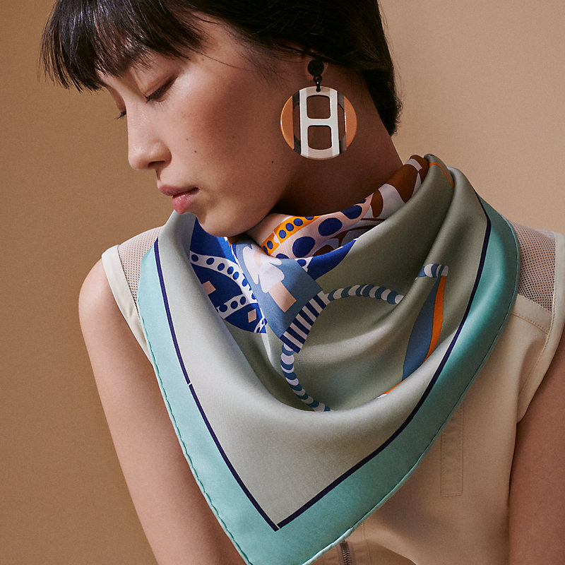 カレ 90 《ガウチョの鞍》 - グリーン | Hermès - エルメス-公式サイト