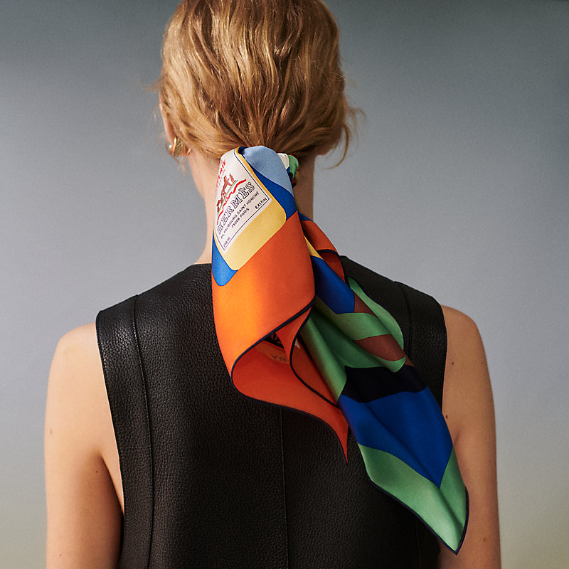 Is This a Love Story? scarf 70 | Hermès Malaysia