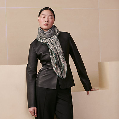 カレ 90 《18-3-7》 - グリーン | Hermès - エルメス-公式サイト