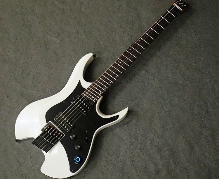 モダンなヘッドレス＋ファンドフレットスタイル！最新GTRS、Mooer GTRS