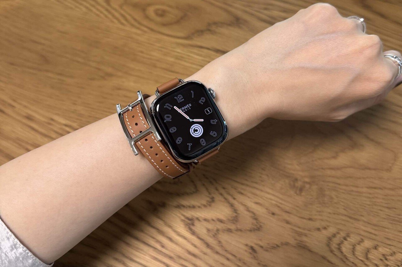 2588 Apple Watch エルメス　ネイビー　ドゥブルトゥール　二重 彼氏にもらいたい！ 「Apple Watch Hermes」新色ストラップ試着