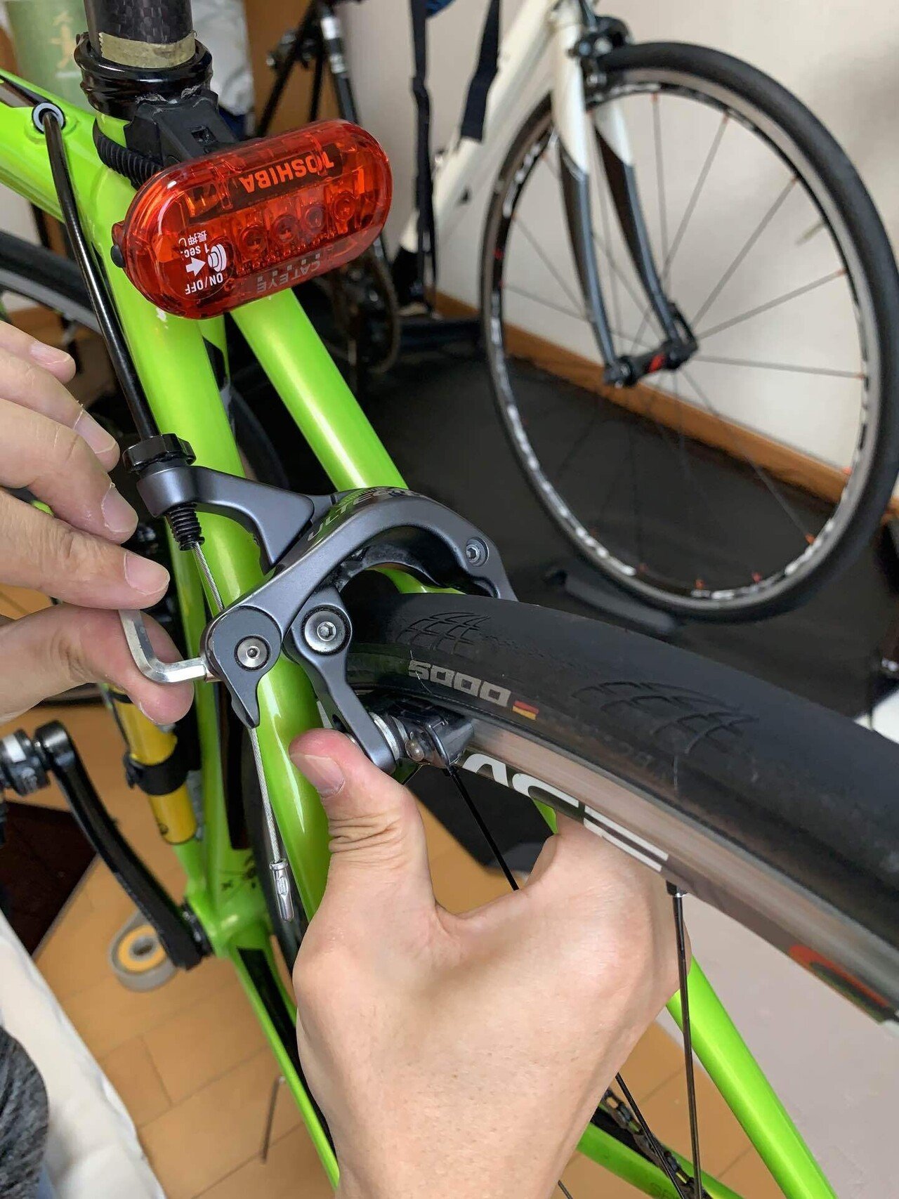ロードバイクのリムブレーキ（キャリパーブレーキ）の調整｜たつさん
