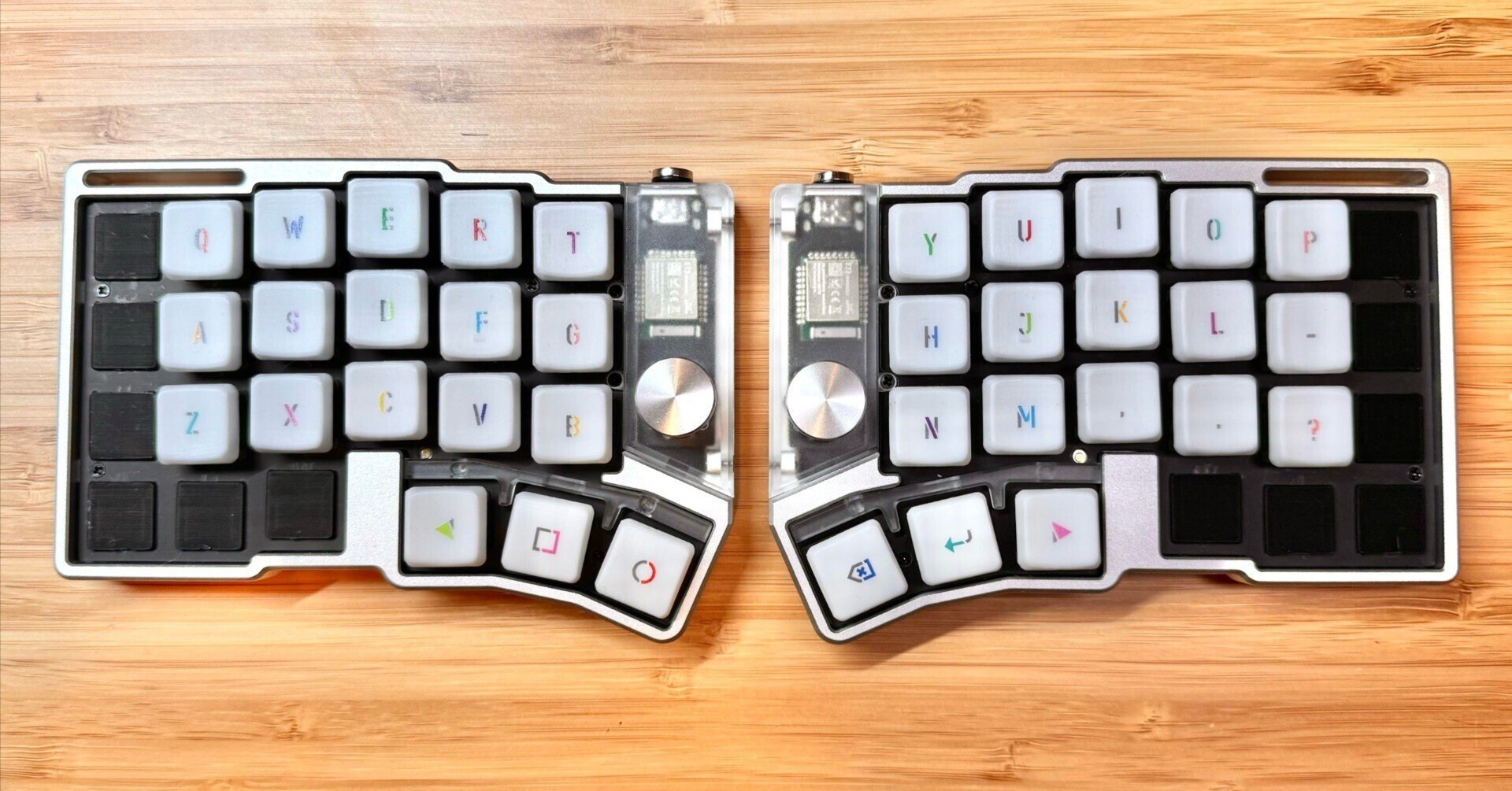 Cornix LP 分割キーボード シルバー 公式透明キーキャップ付き Cornix