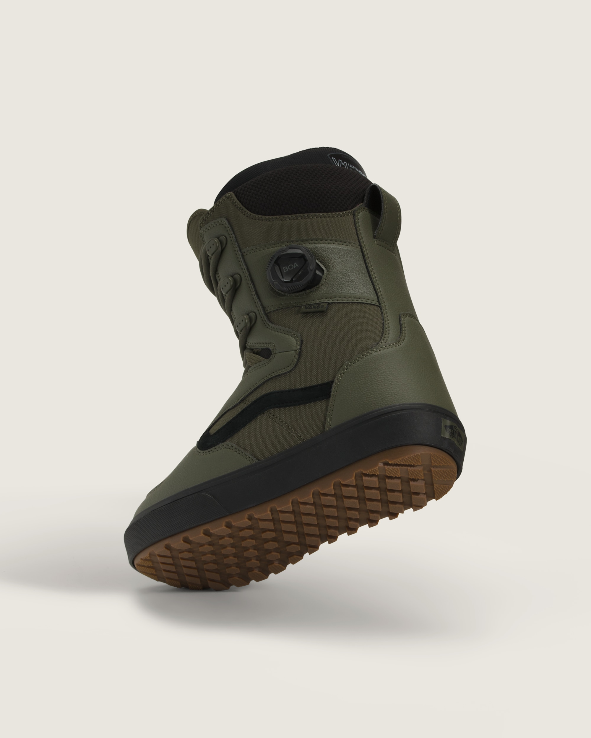 Invado OG Snowboard Boot in Grape Leaf Green | Vans