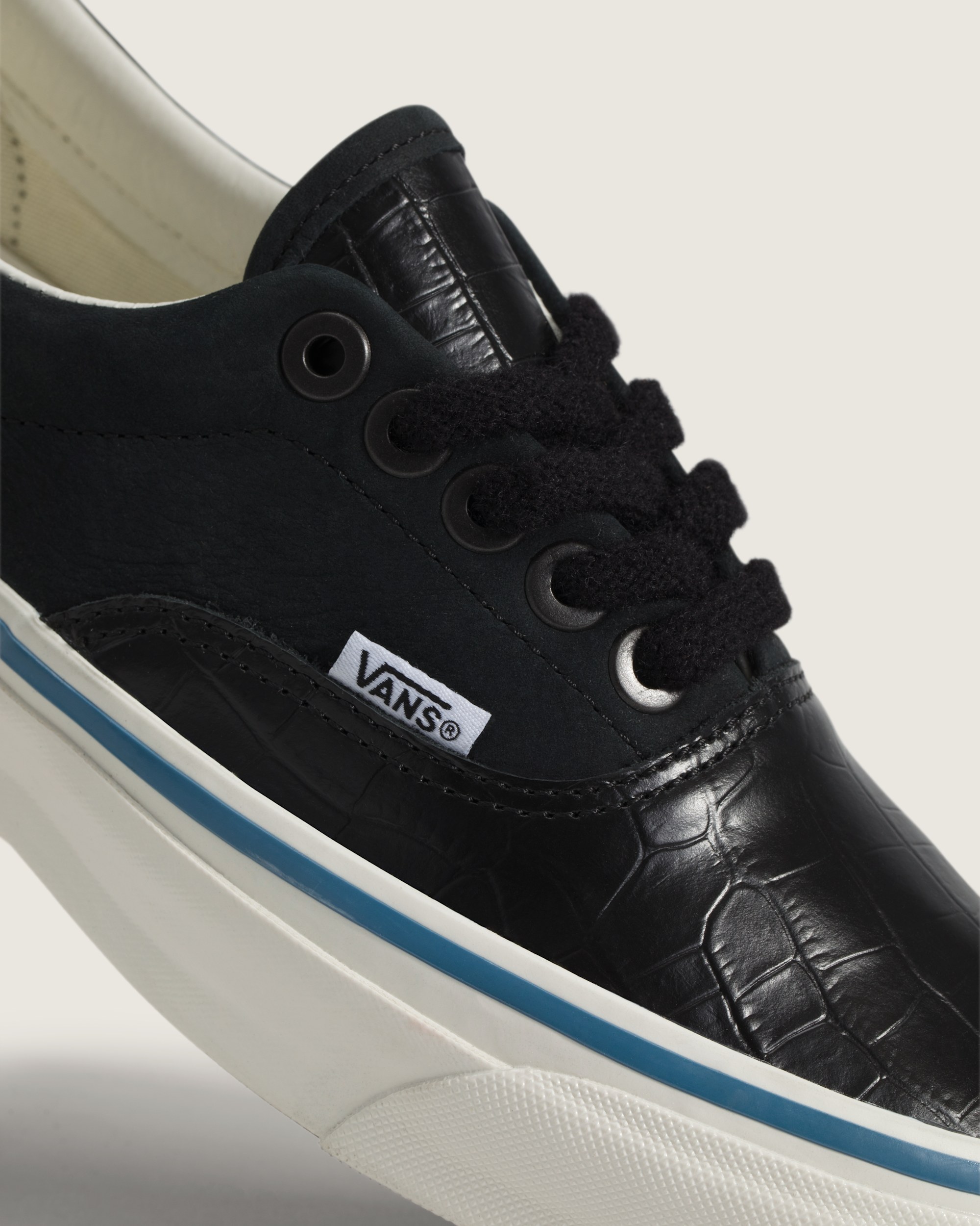 OTW Era 95 Vibram in Black | Vans