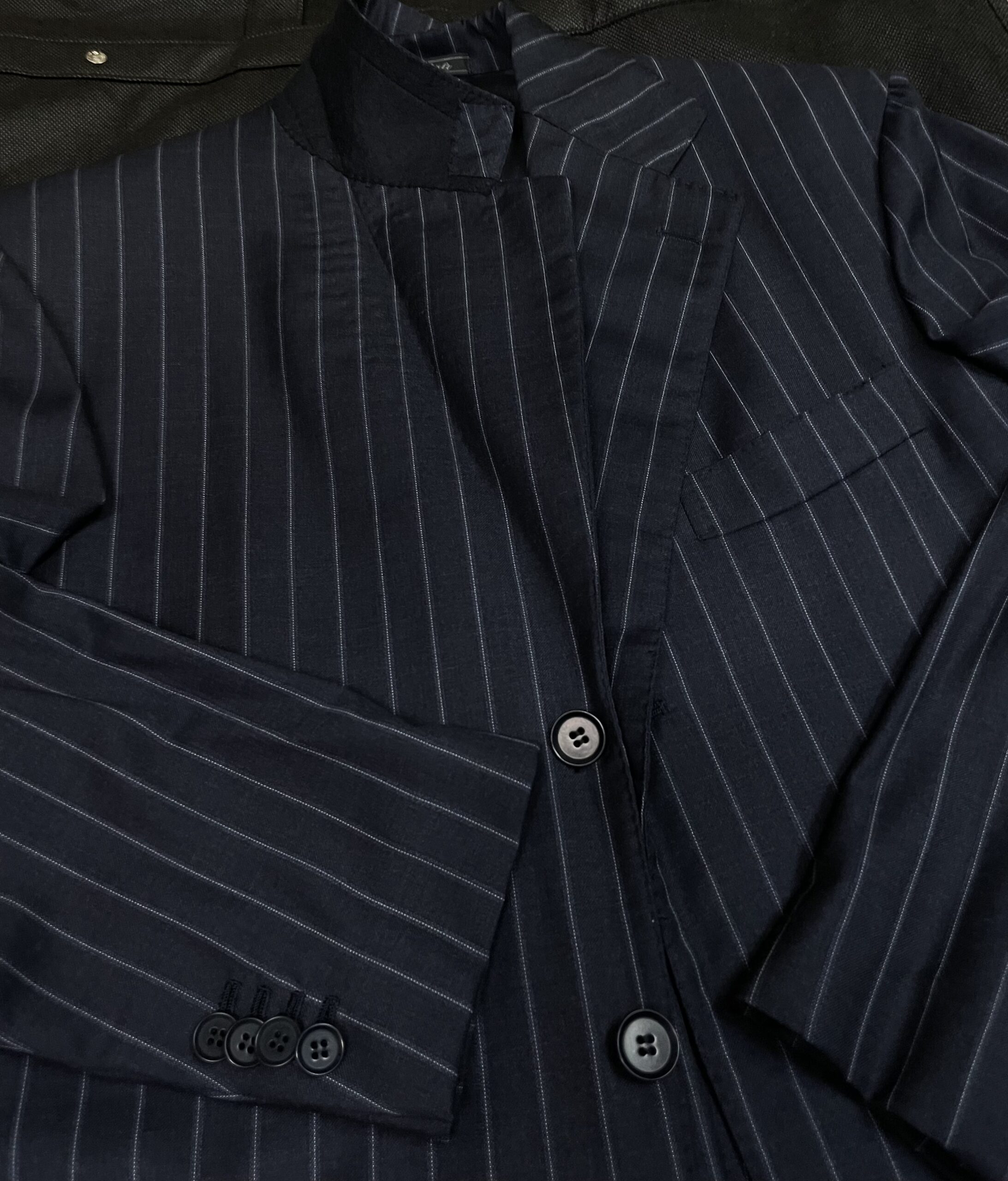 LIVERANO & LIVERANO リベラーノ】春夏向けウール ストライプ柄