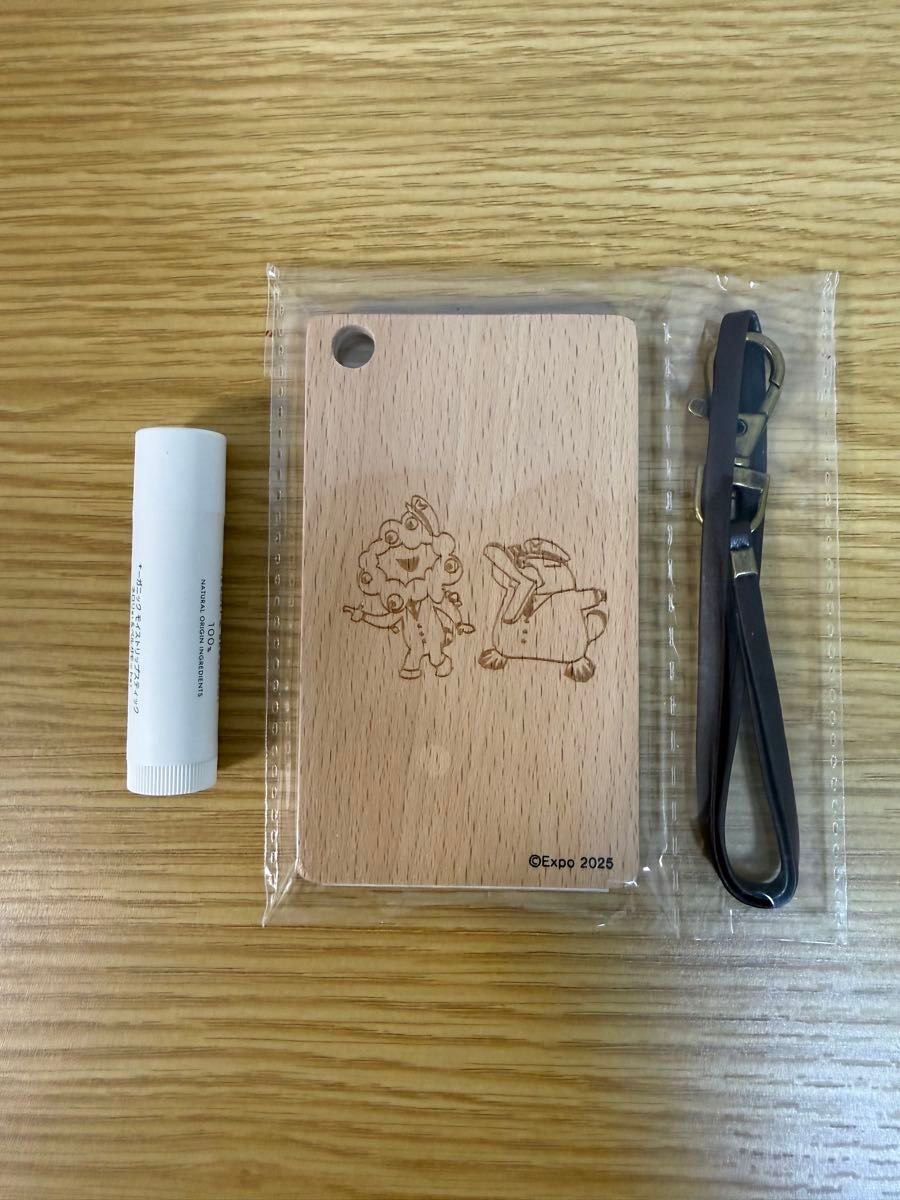 大阪関西万博 記念 ICOCA 木製パスケースB ミャクミャク カモノハシの