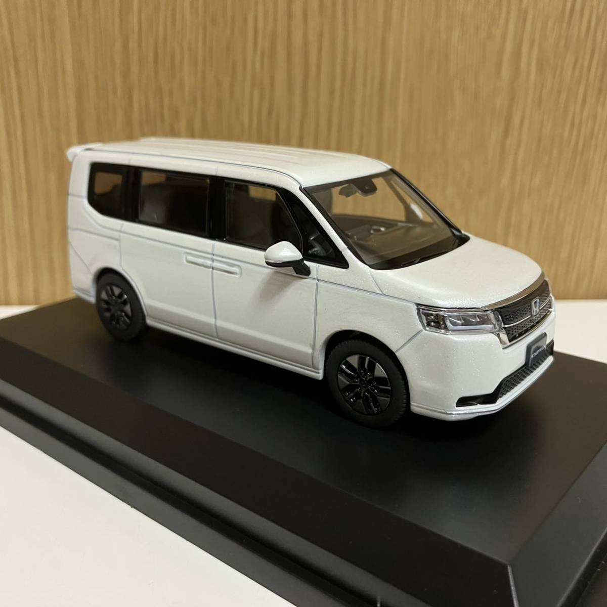 Honda特注 ホビージャパン 1/43 ホンダ ステップワゴン e HEV スパーダ