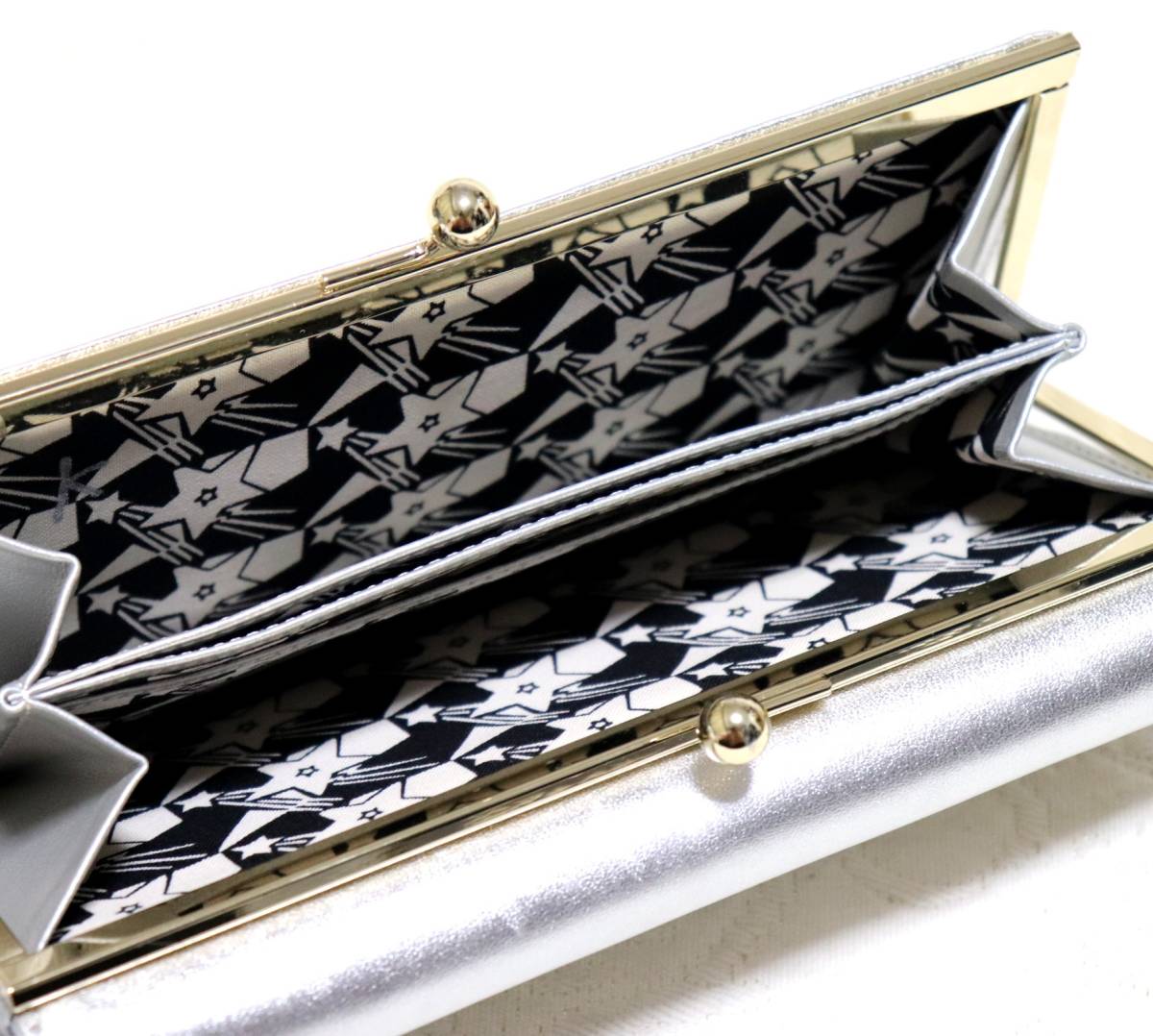 新品【ANNA SUI アナスイ】本革 キラリお月様に星が綺麗 口金 がま口長