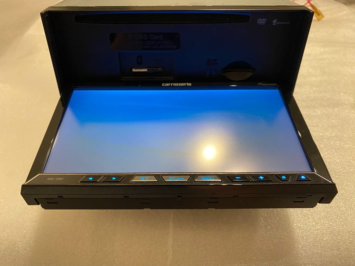 カロッツェリア HDDサイバーナビ AVIC-ZH07 フルセグ Bluetooth DVD SD