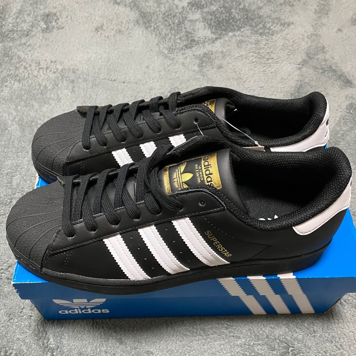 アディダス adidas SUPERSTAR スーパースター ブラック 金ベロ EG4959