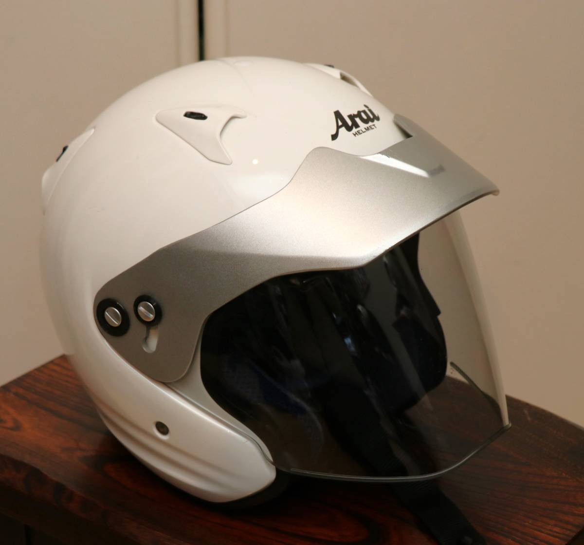 Yahoo!オークション - Arai アライ ジェットヘルメット SZ F UPTOWN 白