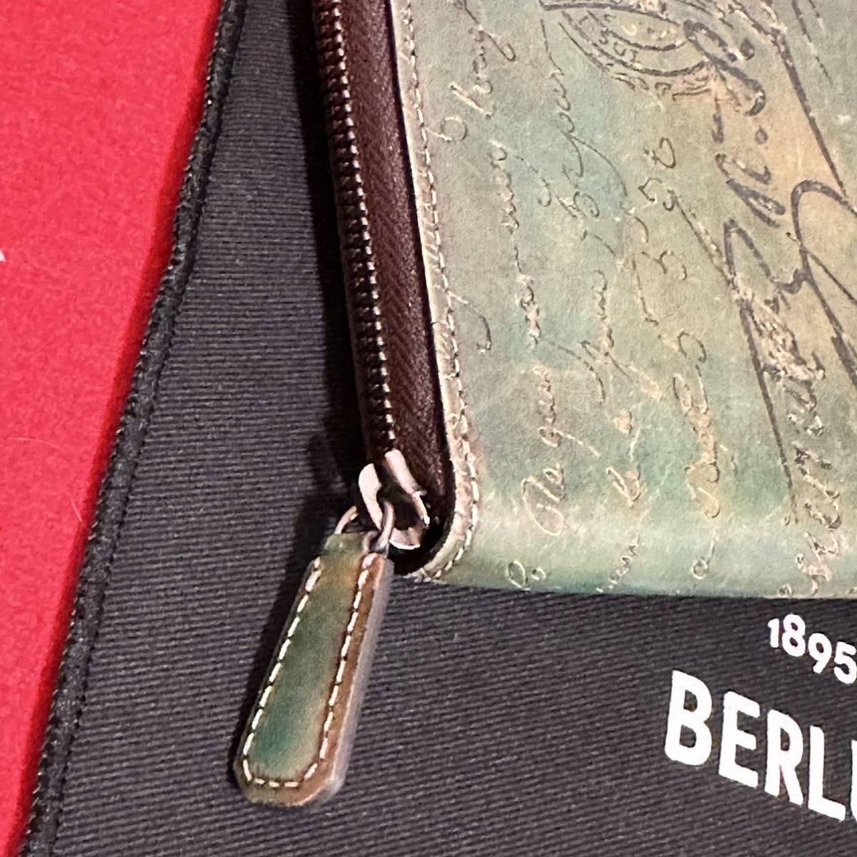 希少カラー BERLUTI ベルルッティ 長財布 ラウンドファスナー イタウバ