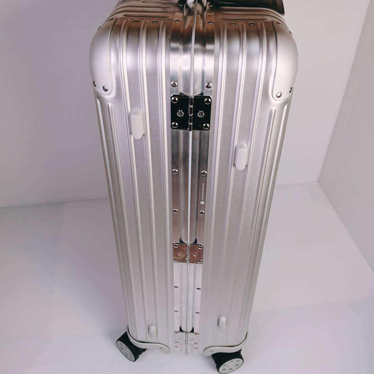 リモワ オリジナル チェックイン L スーツケース 容量86L シルバー