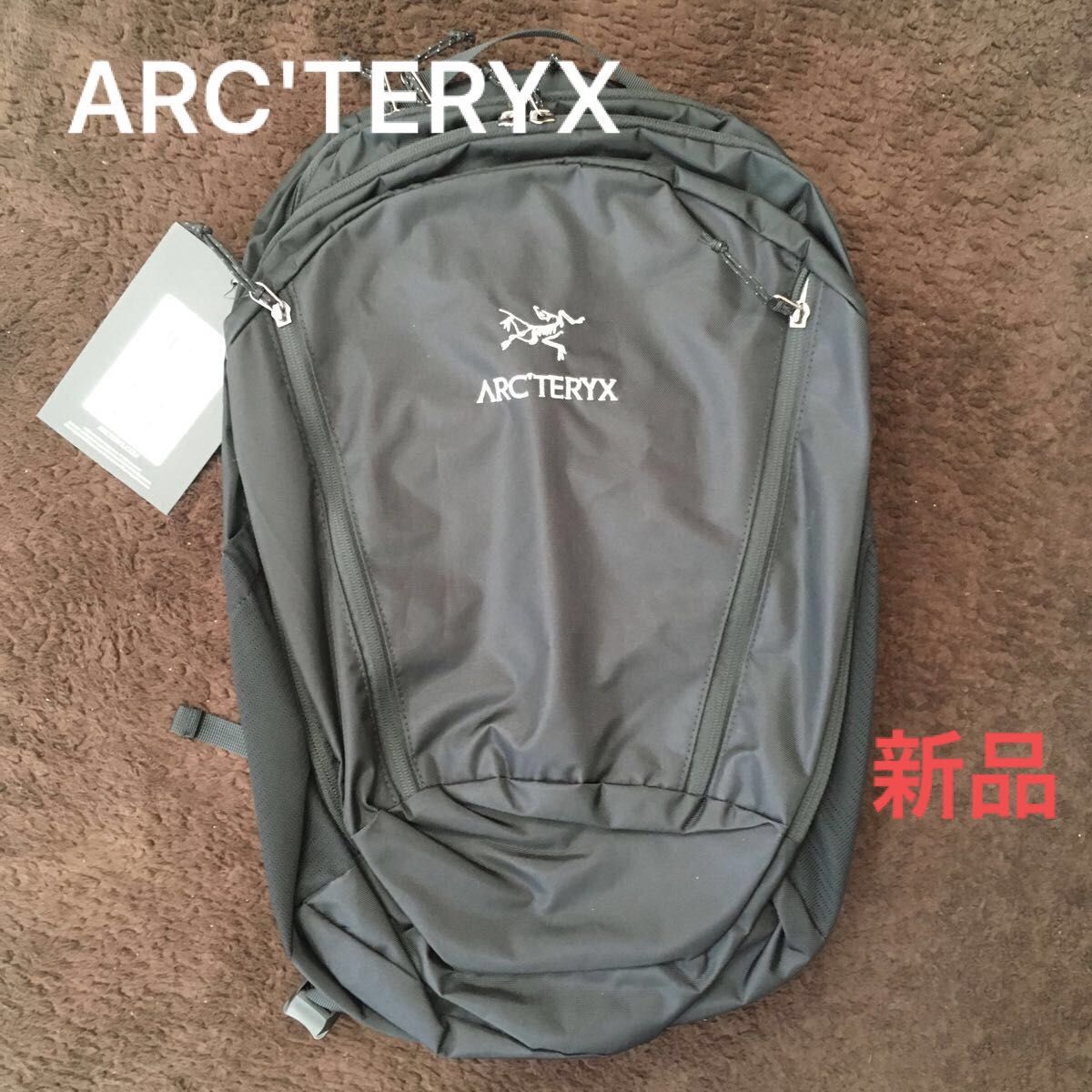 新品 ARC'TERYX マンティス26 ブラック ロゴ刺繍シルバー カラー