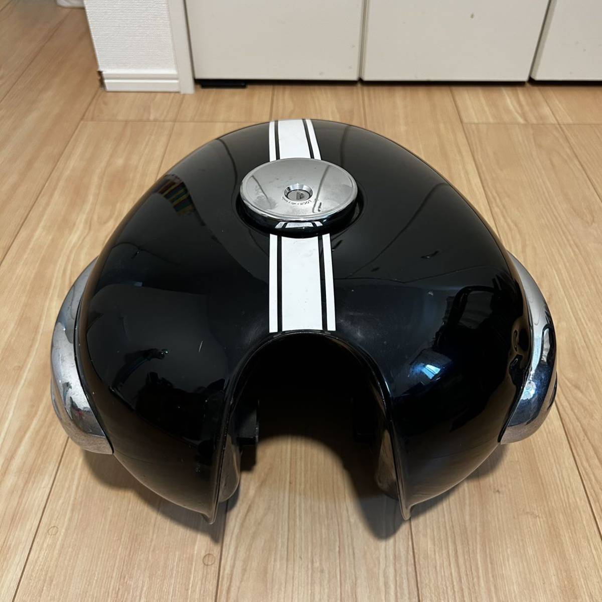 W650 W400 純正タンク ブラック ライン付き 送料無料｜Yahoo!フリマ