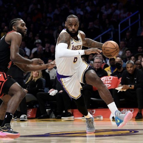 レブロン NXXT GEN 26 5cm グレー ピンク 限定 lebron20ナイキ