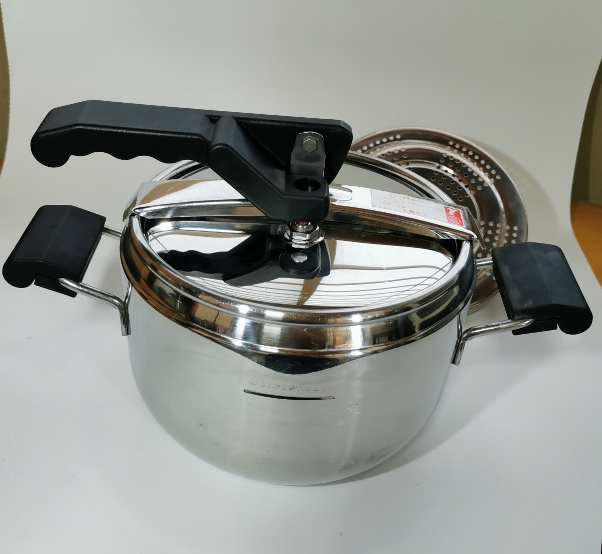 ラゴスティーナ圧力鍋 プラティカ IH対応OK 5L USED良品 蒸トレイ付