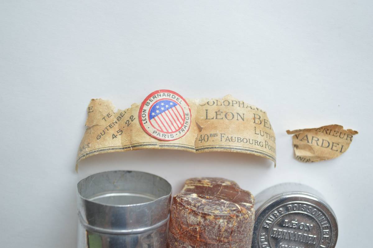 缶ベル Leon BERNARDEL アルミ缶 ラベル有り 幻の松脂 送料無料 即決