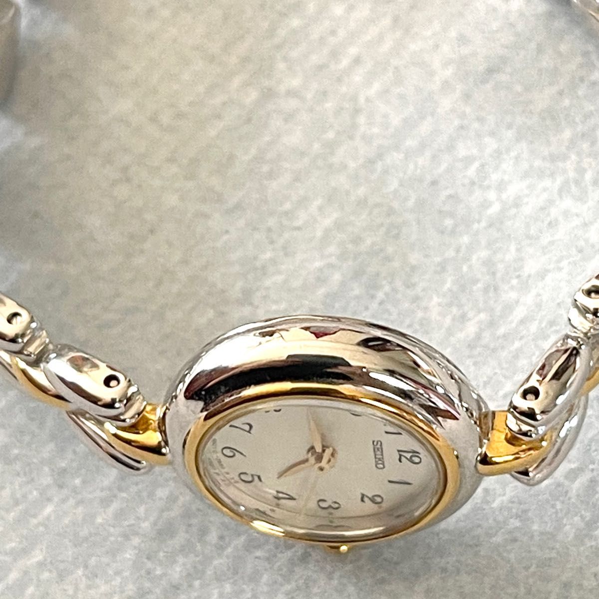 稼働 美品 SEIKO レディース腕時計 ブレスウォッチ コンビ リボン