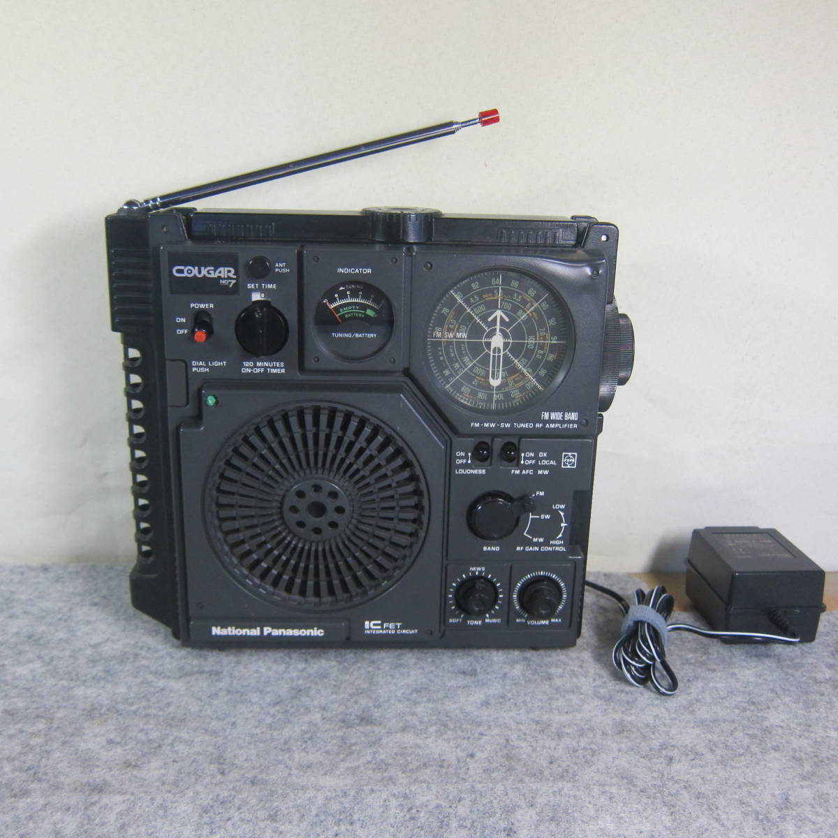 National クーガno 7 RF-877 FM/MW/SW3バンド 電源表示付 AC/DC