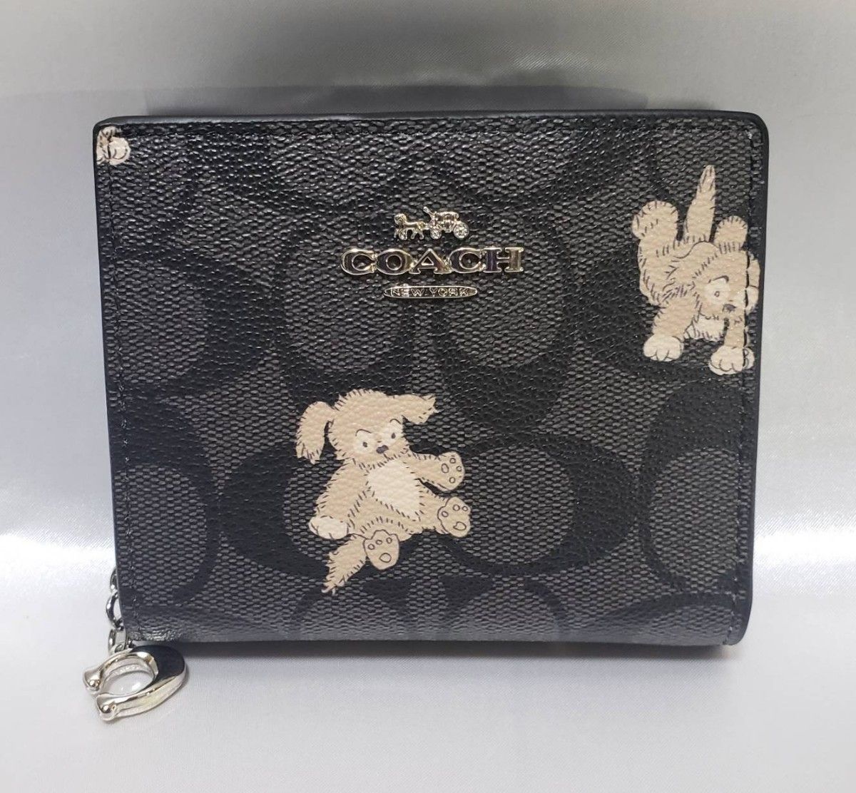 COACH コーチ シグネチャー ハッピー ドッグ プリント 二つ折り財布