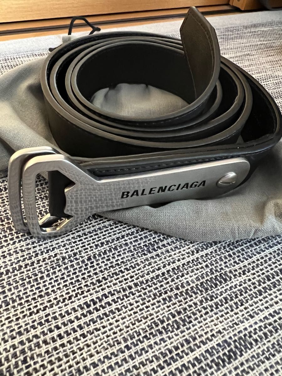 BALENCIAGA ボトルオープナー D RING ベルト｜Yahoo!フリマ（旧PayPay