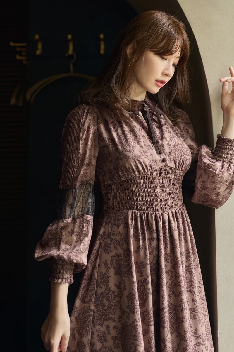 新品タグ付き】Winter Floral Long-sleeve Dress herlipto｜Yahoo