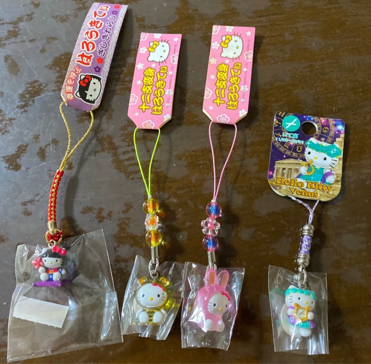 ハローキティ ご当地ストラップ等46点まとめ売り ご当地キティちゃん