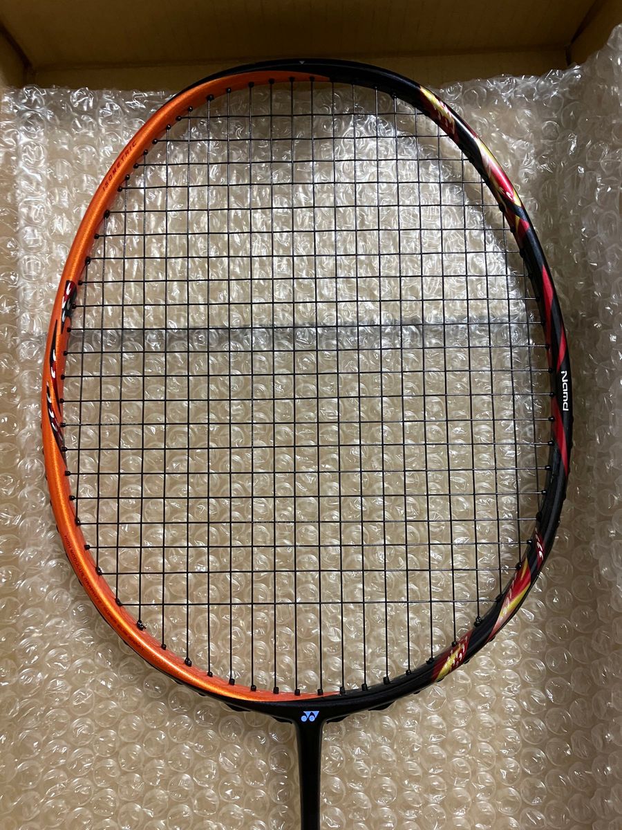 美品】バドミントン アストロクス99 サンシャインオレンジ 4U5 ケース