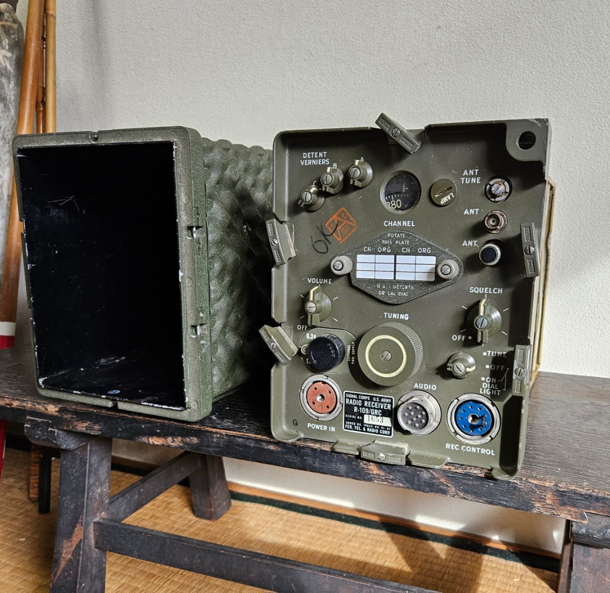Yahoo!オークション - 米軍 軍用無線機 ラジオレシーバー R-109/GRC MA