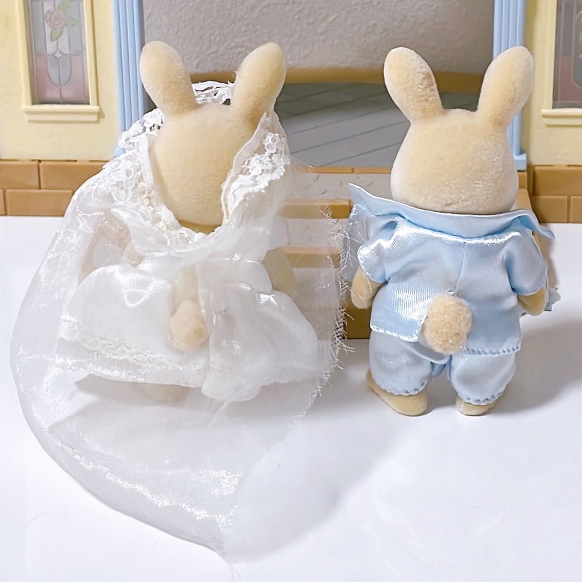 レア】シルバニアファミリー 森のウェディング＆みるくウサギ夫婦