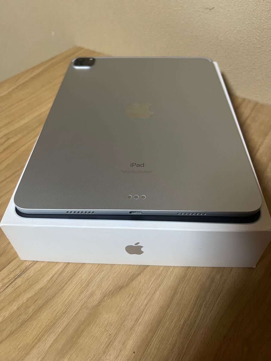 美品】iPad Pro 11インチ 第3世代 Wi-Fi 256GB シルバー A2377 MHQV3J