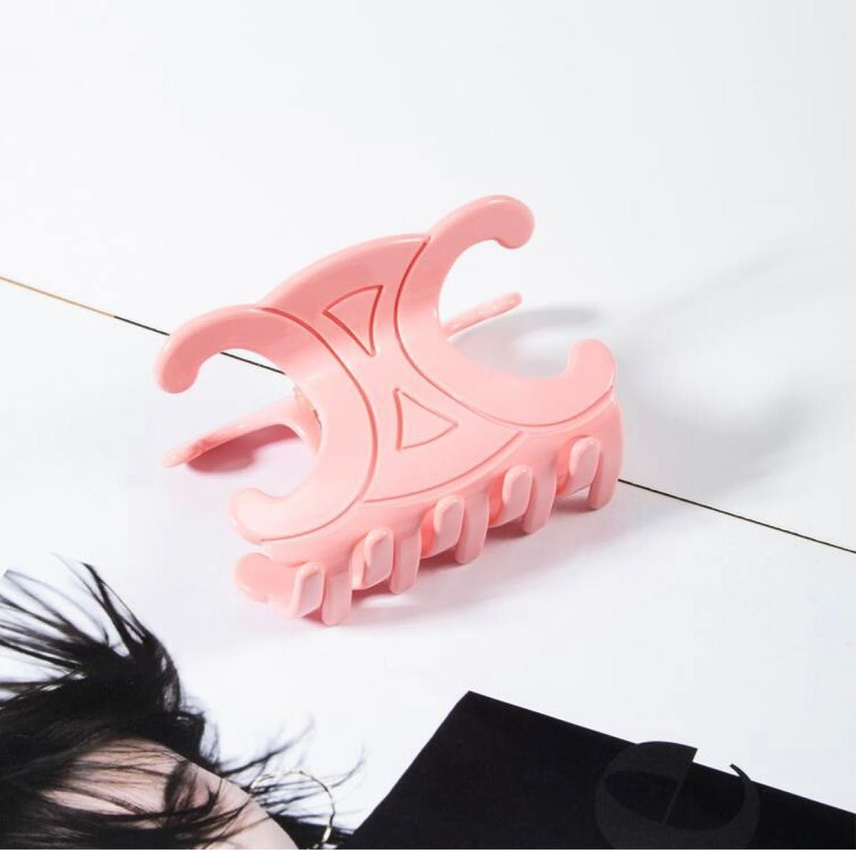 セリーヌ トリオンフ ヘアクリップ べっ甲 ピンク 2つセット