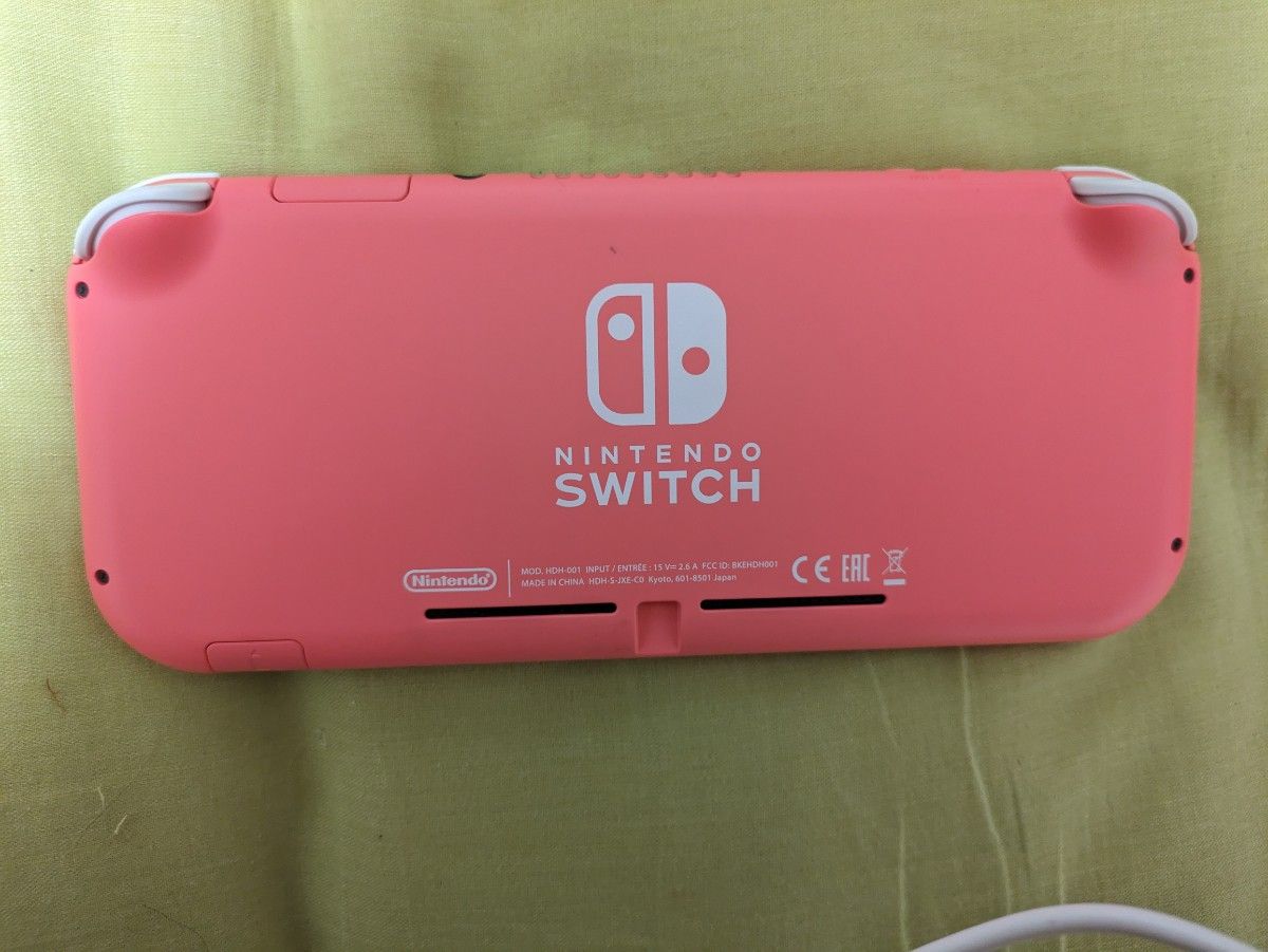 初期化済み・ほぼ未使用】Nintendo Switch Lite コーラル 持ち運び用