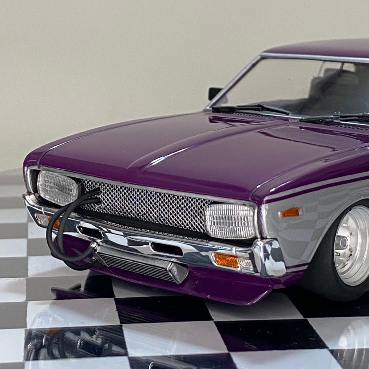 130ローレルSGX ブタケツ 1/24スケール完成品 アオシマ文化教材社 送料